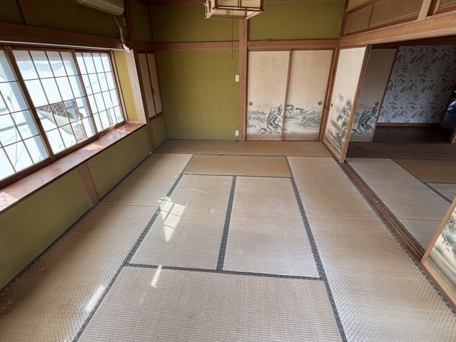 居住用7DK+店舗の和室