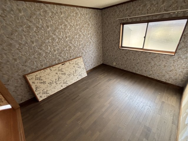 居住用7DK+店舗の洋室