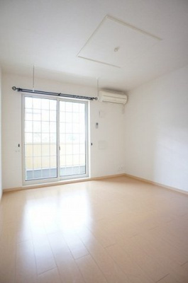 【居間・リビング】 | アーバン松浪Ⅱ