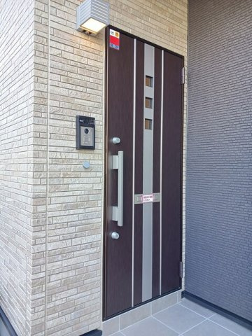 ライツハウスＥの玄関