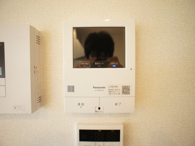 【セキュリティ】 | グランガーデン | 訪問者の確認ができるTVドアホン付きです♪
