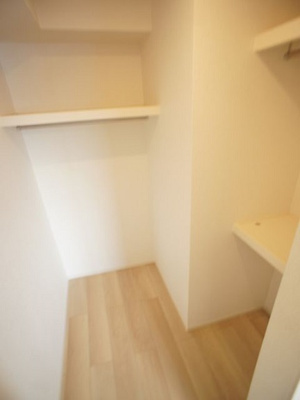 【収納】 | グランガーデン | ウォークインクロゼット付きでお部屋はスッキリ♪
