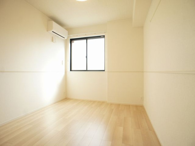 【子供部屋】 | グランガーデン | お部屋がスッキリ！充実収納付きです♪
