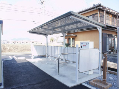 【その他共用部分】 | グランガーデン | 屋根付きの駐輪場があります♪