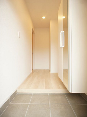 【玄関】 | サザンクロス | 1階玄関！たくさん収納できるシューズボックスが付いています♪