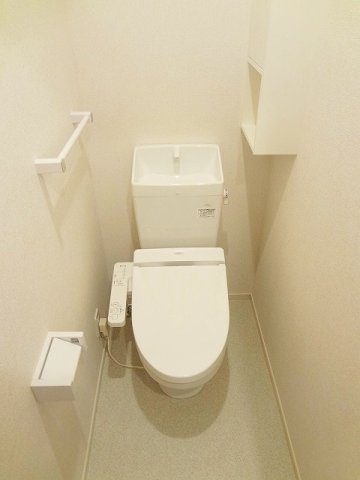 インペリアル上鶴　Ⅲのトイレ
