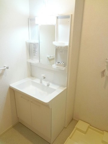 インペリアル上鶴　Ⅲの洗面所