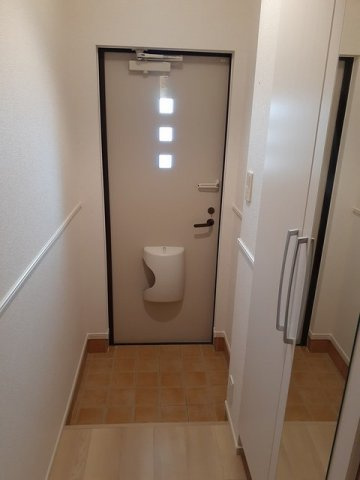 リバフィーＣの玄関