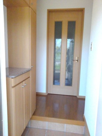 ピネストピア伊形の玄関