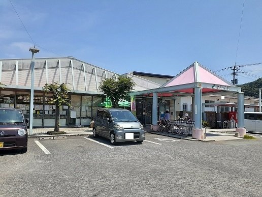 サンテラス　Ⅲの周辺|マルイチ江良町店まで700m