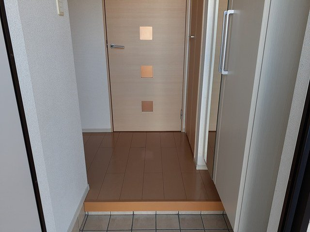 レジェンド　Ｂの玄関