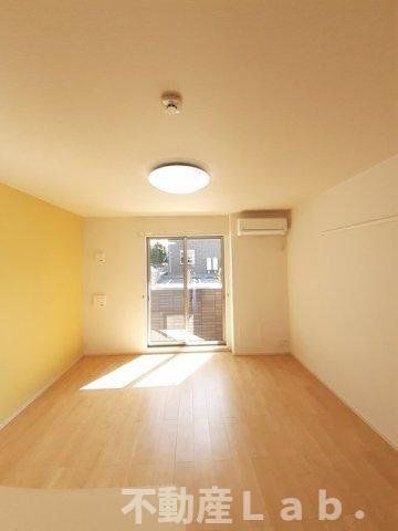 ユニバースハウスⅡの居間・リビング