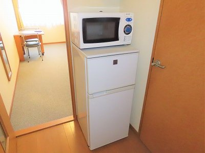 レオパレス御所のその他|電子レンジ、冷蔵庫完備