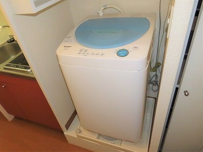 レオパレス御所のその他|洗濯機も付いています