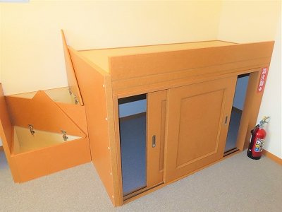 レオパレス御所の内装|ベッド下、階段下は大容量収納！