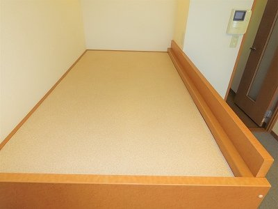 レオパレス御所の寝室|ベッドスペース