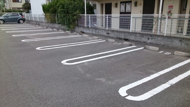 フィオーレ　Ⅱの駐車場