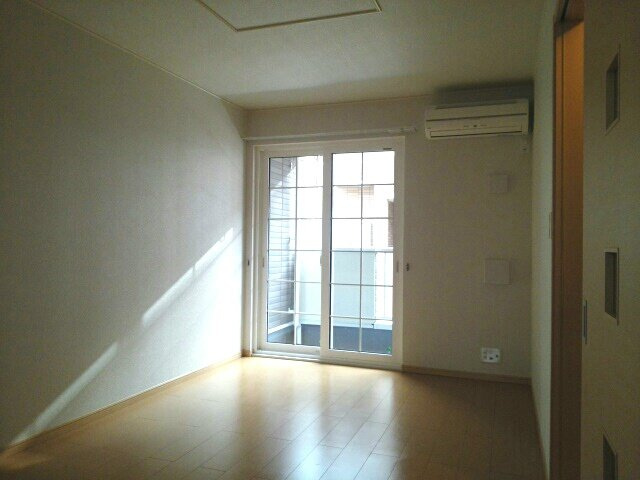 フィオーレ　Ⅱの居間・リビング