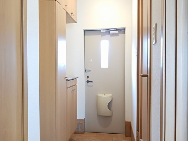 モア・ステージⅥの玄関