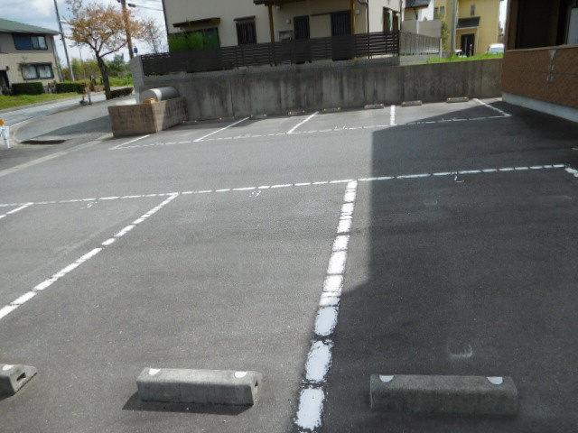 ｍｏｅ Ⅲの駐車場