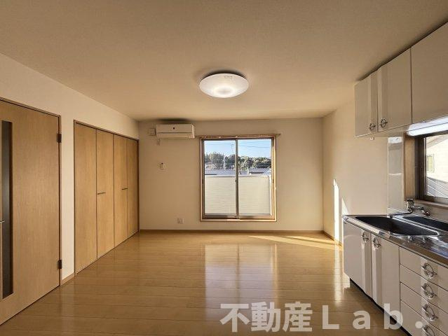 ベル・ルミエールの居間・リビング|※同一建物別号室のお写真です。