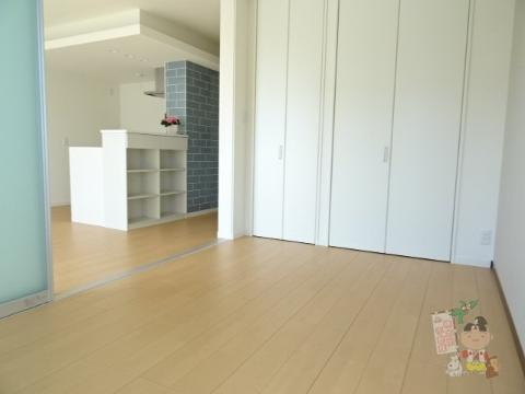 メゾンみくりな白石の居間・リビング|洋室