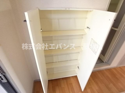 【玄関】 | グレイスハイランズ