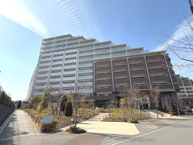 シーズ西神南の外観