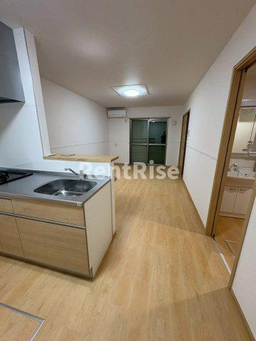 MAISONETTE LAND 込野 Aの居間・リビング