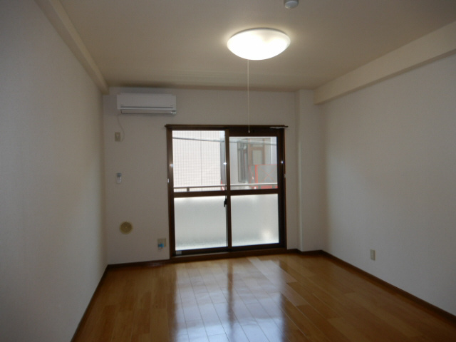 エテルノ・スクウェア弐番館の寝室