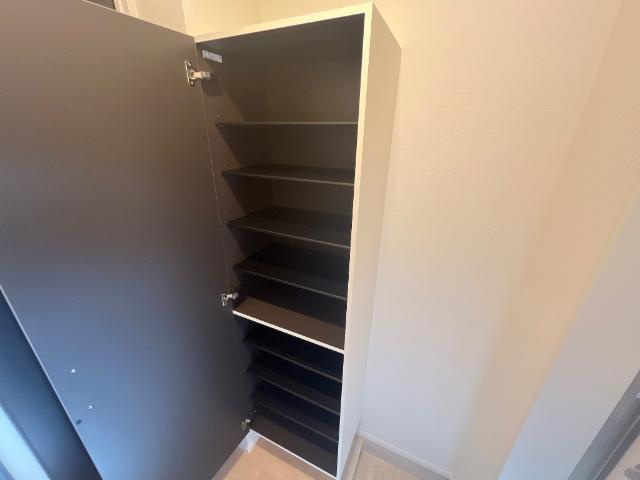 アイリスⅢの収納|シューズBOX（イメージ）