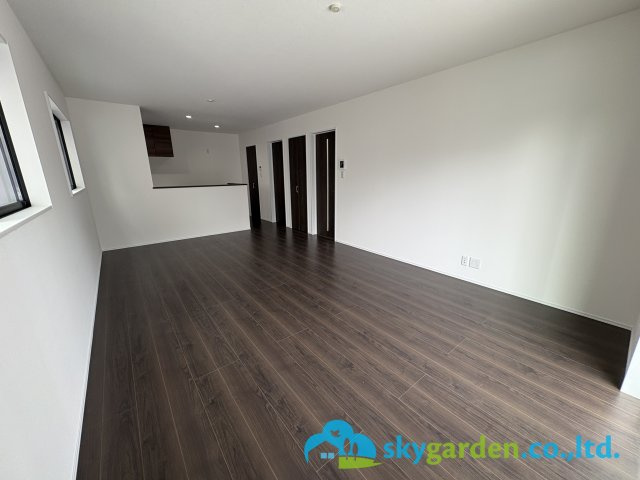 藤沢市辻堂太平台　新築戸建　全5棟4号棟の居間・リビング