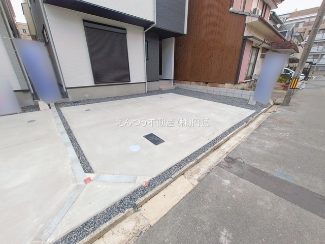 リガーレ白砂町3期の駐車場