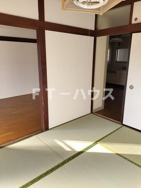 津田沼サニーマンションの寝室