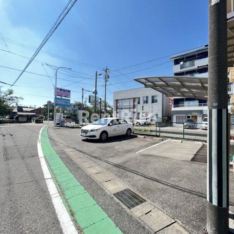 リヴィエール五條のエントランス