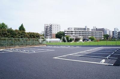 リブリ・ソレイユの駐車場