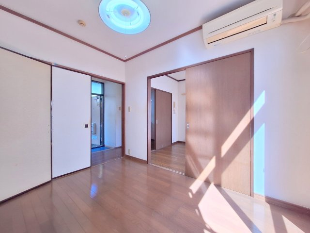 シティハイム　フローラの居間・リビング|★洋室６帖★