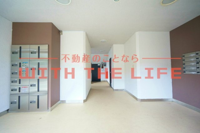 シルクコーポ諏訪野【キャキャッシュバック対象物件】のエントランス|建物の内部です