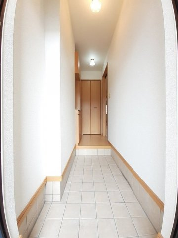 ミドルリアサニーの玄関