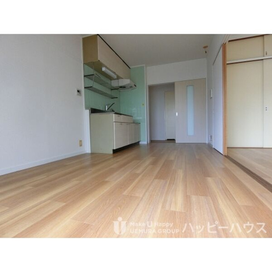 【居間・リビング】 | ロイヤルハイツ泉 | 現況優先