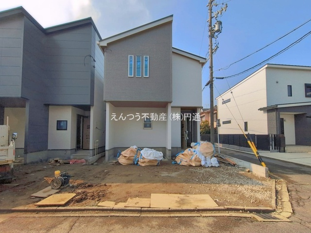 ファーストタウン日比津町の前面道路含む現地写真