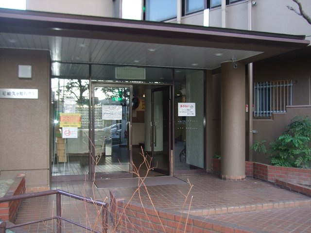 尼崎久々知ハウスの居間・リビング