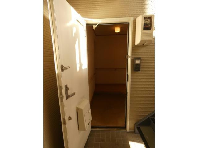 コートロティの玄関