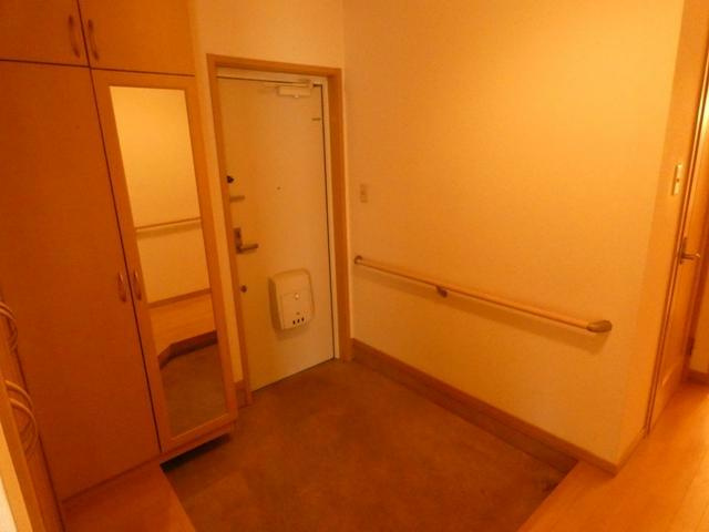 コートロティの玄関