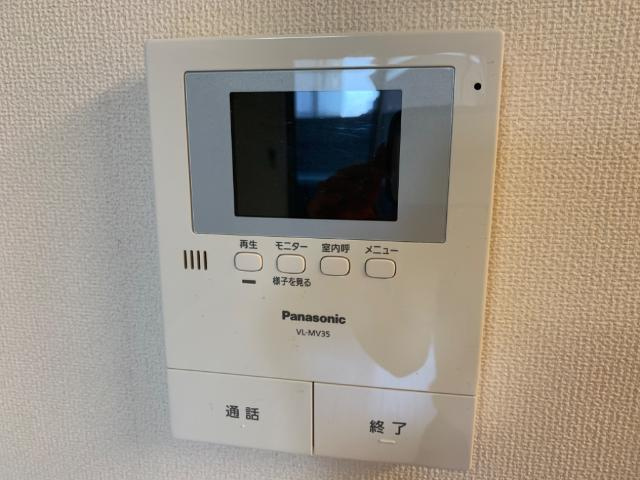 ハイツユニベールの内装|カメラ付インターホン