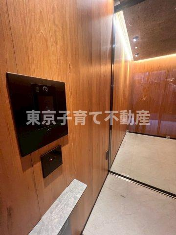 ＺＯＯＭ信濃町のエントランス