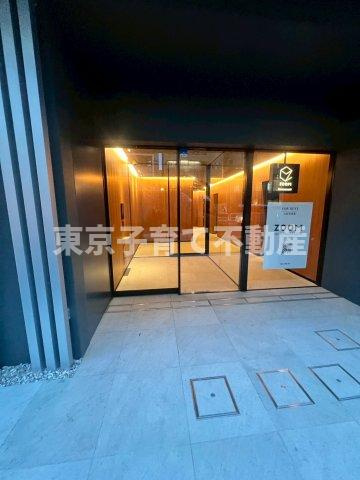 ＺＯＯＭ信濃町のエントランス