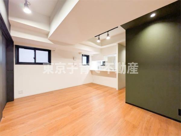 ＺＯＯＭ信濃町の居間・リビング