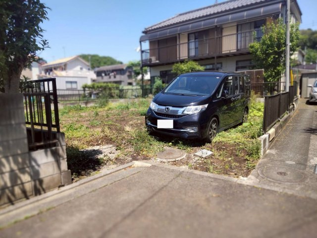 あきる野市草花　売地の外観|大きな車も駐車可能です♪