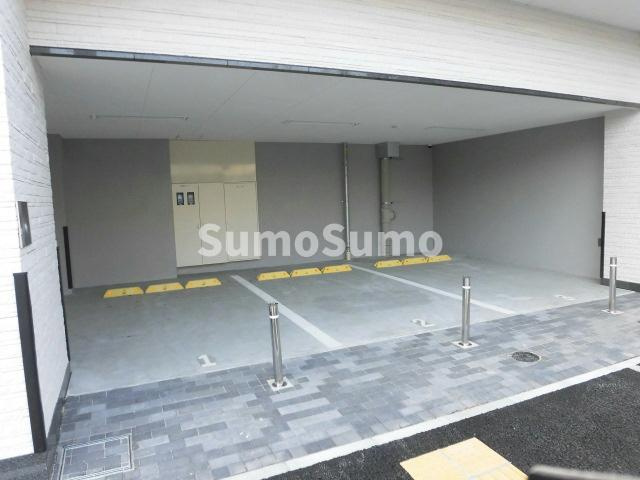 アドバンス神戸プリンスパークの駐車場
